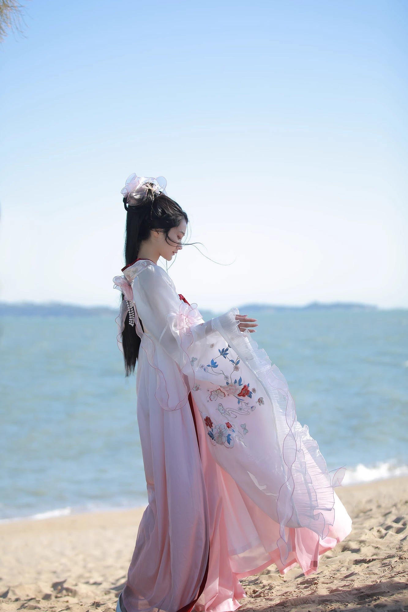 15 Flowing Fragrance Ode: Dawn Deer Water Original Hanfu Ancient Costume for Women, Pink Han-Style Elements from the Wei, Jin, Southern, and Northern Dynasties, Full-Length Sleeves, Chest-Hugging, Embroidered