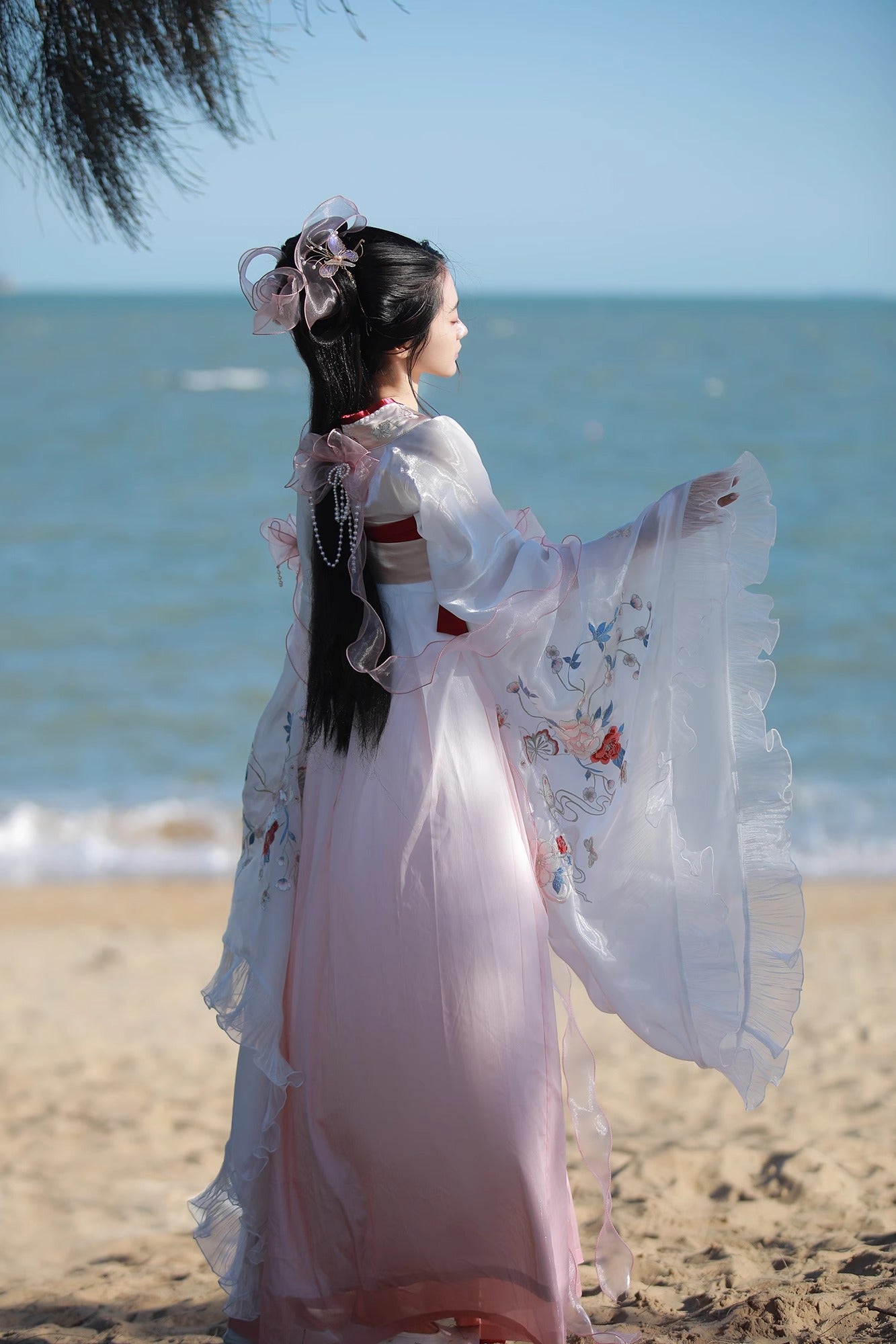 15 Flowing Fragrance Ode: Dawn Deer Water Original Hanfu Ancient Costume for Women, Pink Han-Style Elements from the Wei, Jin, Southern, and Northern Dynasties, Full-Length Sleeves, Chest-Hugging, Embroidered