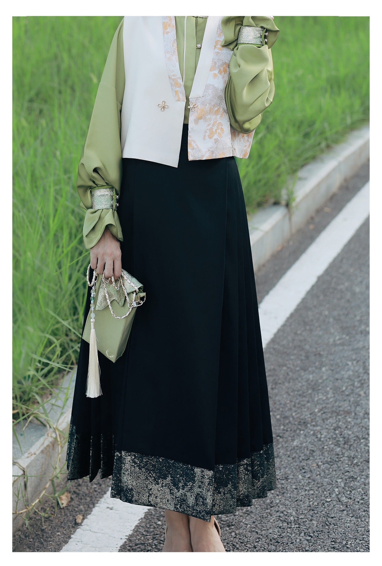 20、Qingqiu Xiao Lu Shui Ming Hanfu improved placket stand-up collar shirt green mid-length horse skirt autumn Tang jacket waistcoat