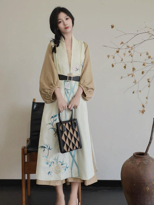 40 Xiao Lu Shui Little Prince Original Design Chinese Style, Improved Ming Dynasty Style, Asymmetrical Skirt with Embroidery, Pi Jia Jacket Dress, Perfect for Early Autumn Daily Commute