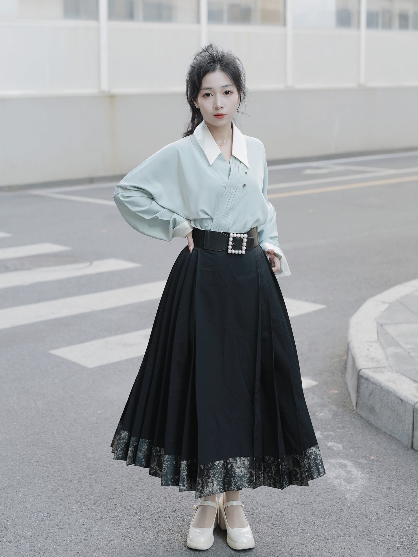 34 Shengsheng Xiao Lu shui Daily Black Woven Golden Horse Face Skirt Hanfu Fake Two Pieces Airplane Sleeve Shirt Improved Work Suit