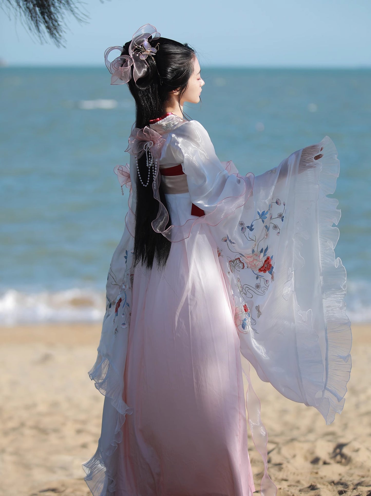 15 Flowing Fragrance Ode: Dawn Deer Water Original Hanfu Ancient Costume for Women, Pink Han-Style Elements from the Wei, Jin, Southern, and Northern Dynasties, Full-Length Sleeves, Chest-Hugging, Embroidered