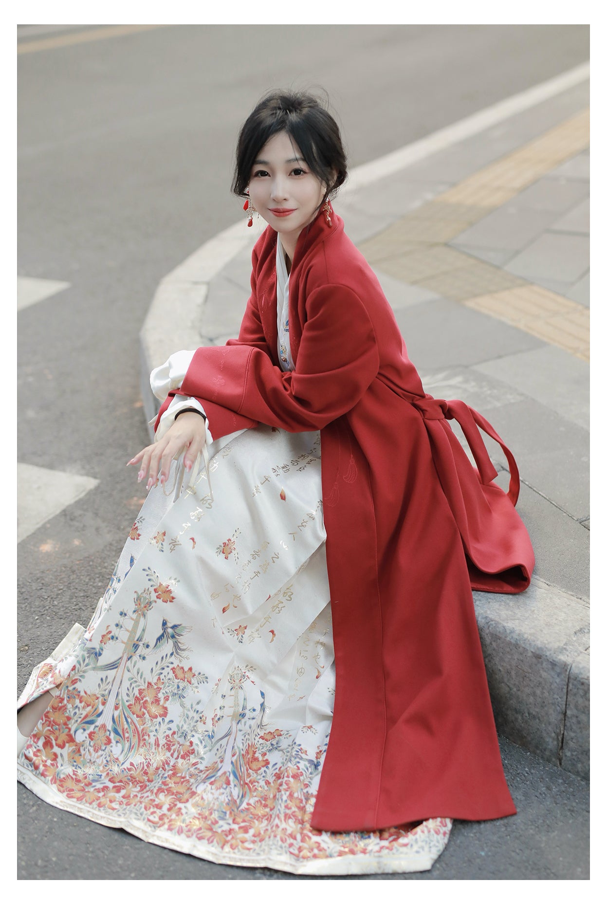 [Melodious Phoenix Flower] Ming-style Hanfu Brocade Horseface Skirt - White