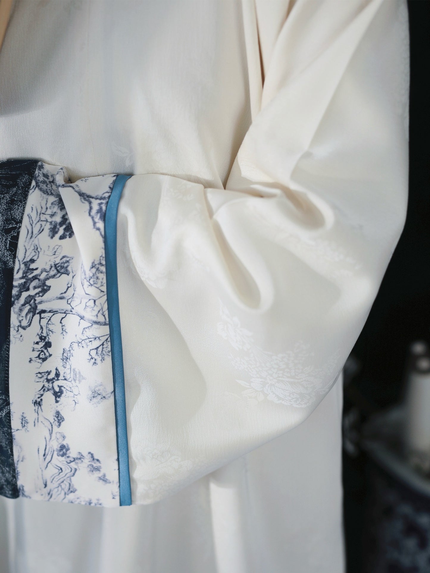 41 Xiao Lu Shui "Waiting for the Rain and Mist" Original Ming Dynasty Style Hanfu, Qing Dynasty Inspired Han Women's Clothing, Oblique Collar Stand Neck, Chinese Style Elements, Long Shirt with Skirt for Autumn