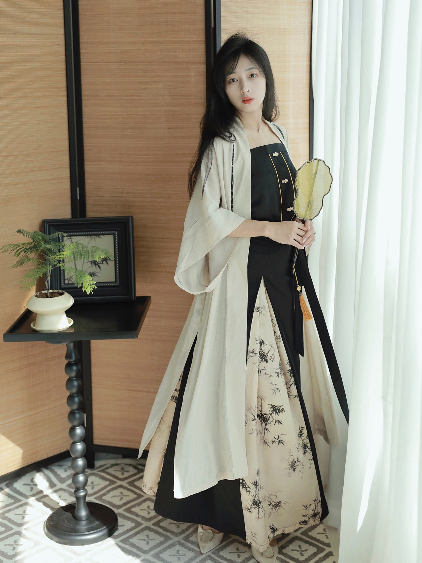 3 Xiao Lu Shui Original Hanfu Ming Dynasty Style Black Circle Gold Horseface Skirt with Main Waist Belt, Hanging Belt, Inner Wear, Base Layer, and Mother-Child Button for Daily Wear