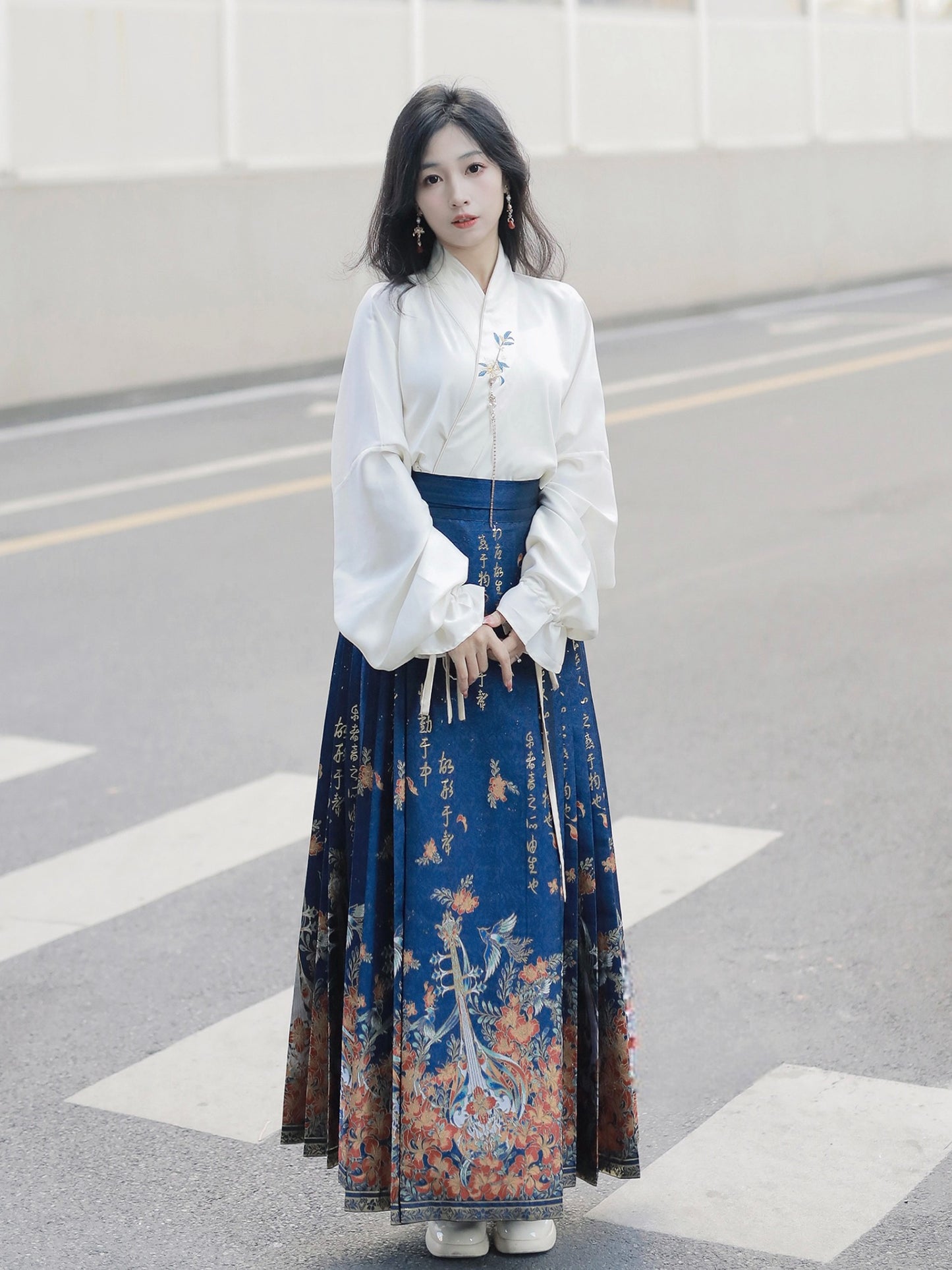 23、Melodious music, Phoenix Flower, Xiao Lu Shui, Original Hanfu Song Dynasty Cross Collar Shirt with Airplane Sleeves, Ming Dynasty Brocade Horseface Skirt, Petite Size