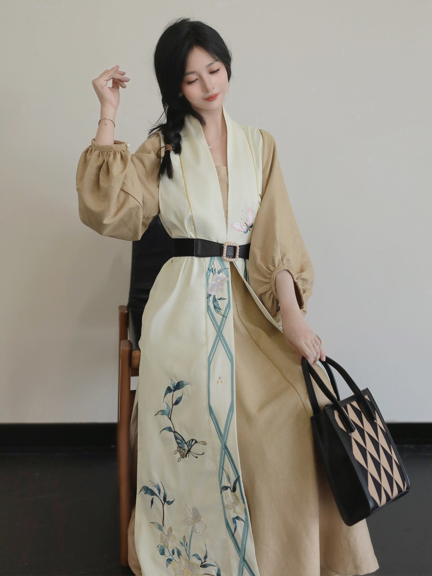 40 Xiao Lu Shui Little Prince Original Design Chinese Style, Improved Ming Dynasty Style, Asymmetrical Skirt with Embroidery, Pi Jia Jacket Dress, Perfect for Early Autumn Daily Commute