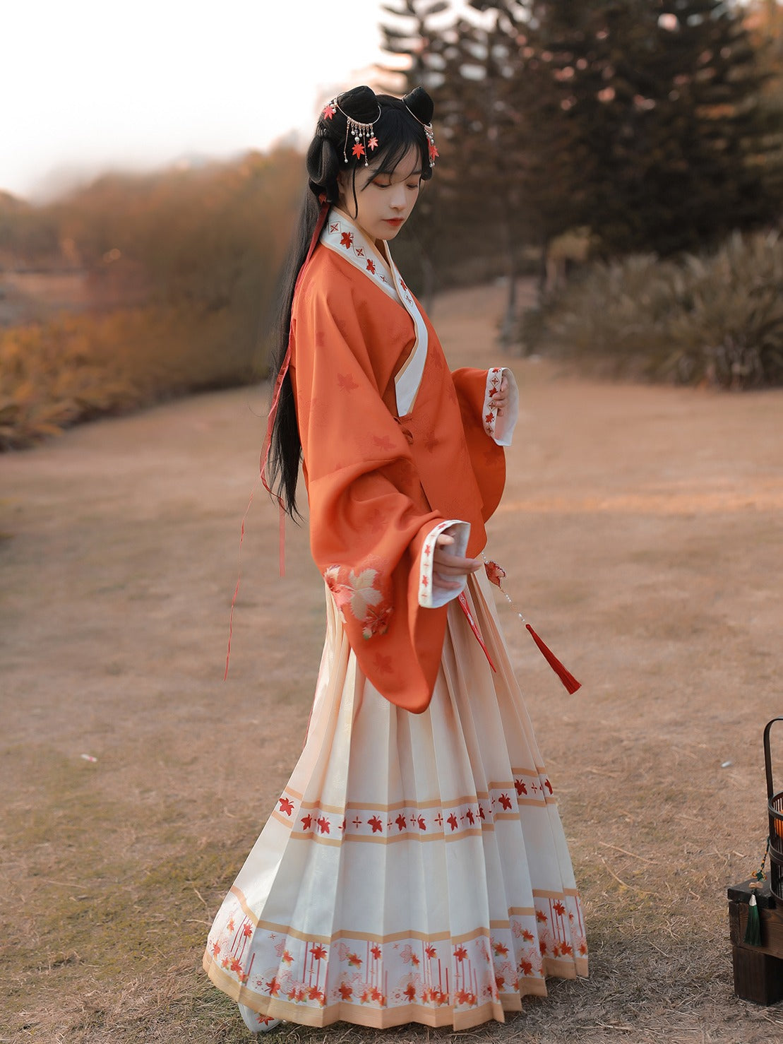 36 Maple forest Xiao Lu Shui Original Hanfu Ming Winter Dress Plush Bijia Horse Face Skirt Female National Style Cute Maple Leaf Chinese Restaurant