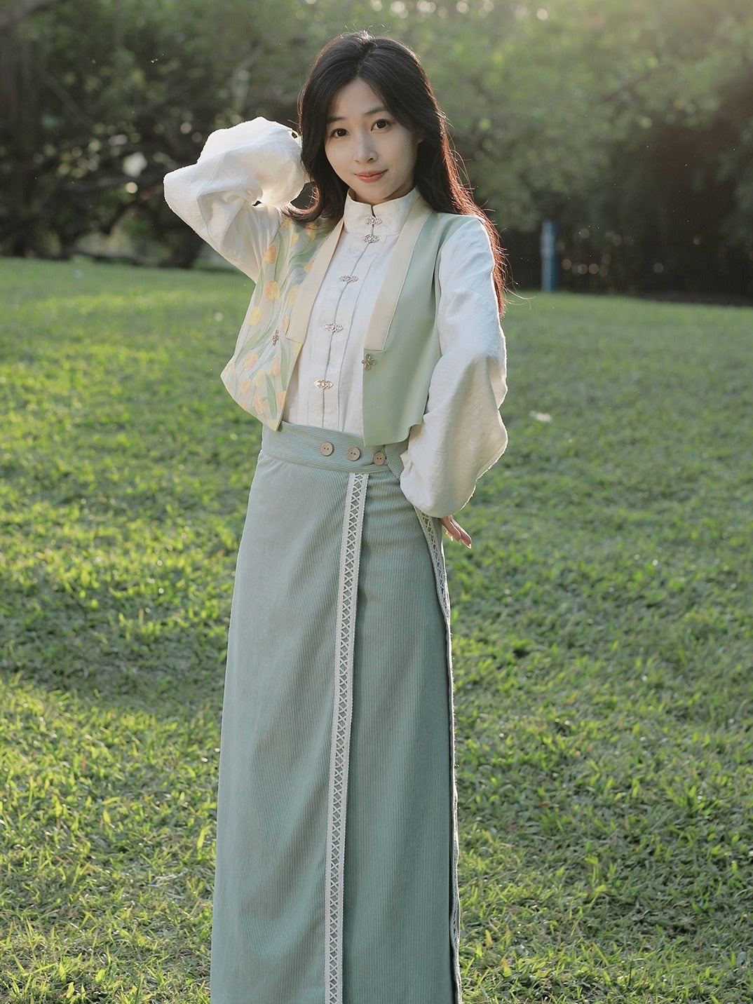 44 Mianmian Xiao Lu Shui original Tang Hanfu tulip collar gown, daily cyan vest and turnskirt autumn and winter new style