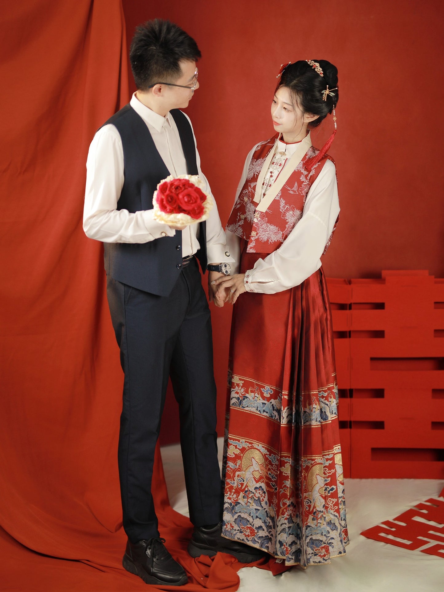 19、Xiao Lu Shui Original Qinse Ming Dynasty Hanfu with Modern Chinese-style Red Horseface Skirt Wedding Outfit Set.