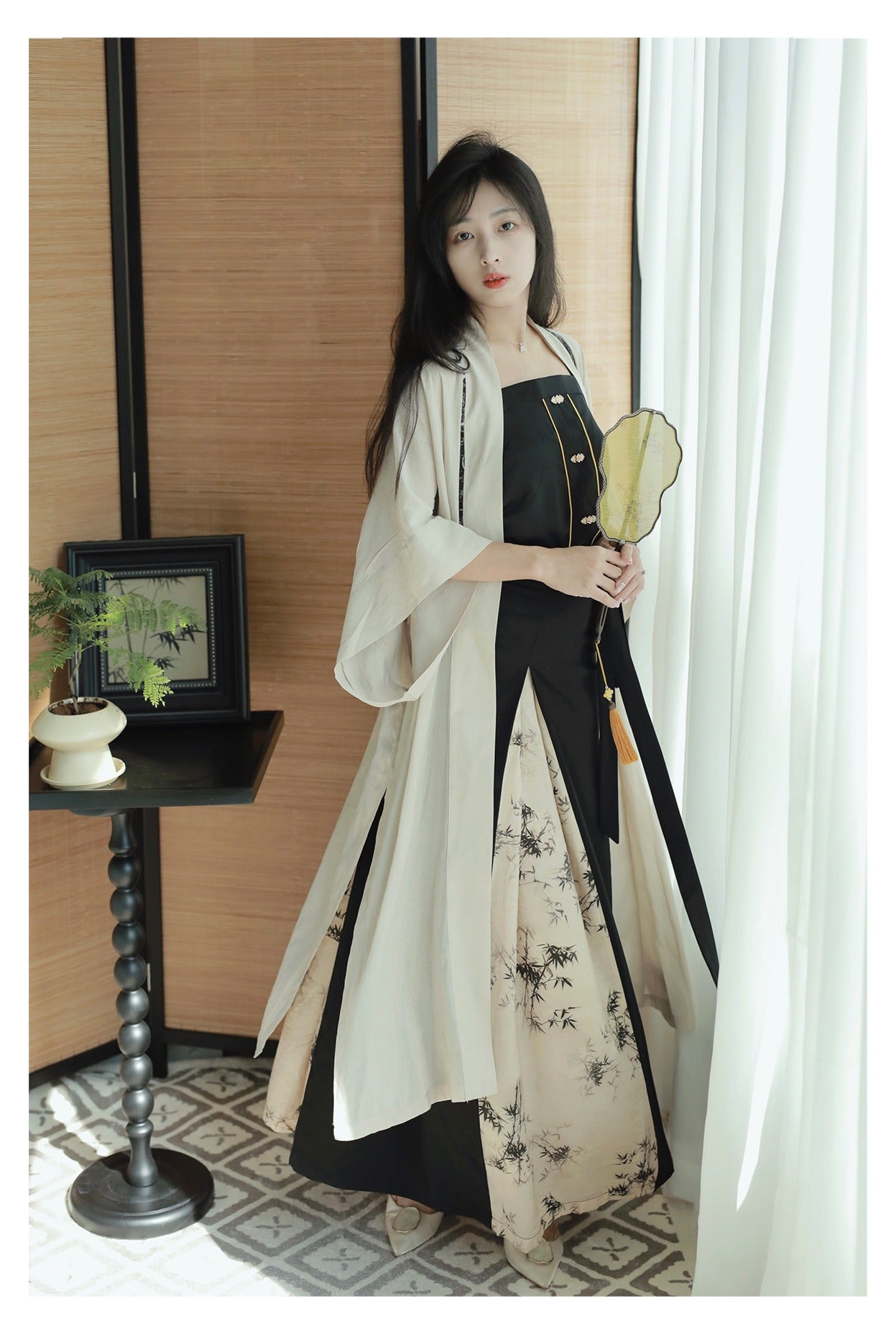 3 Xiao Lu Shui Original Hanfu Ming Dynasty Style Black Circle Gold Horseface Skirt with Main Waist Belt, Hanging Belt, Inner Wear, Base Layer, and Mother-Child Button for Daily Wear