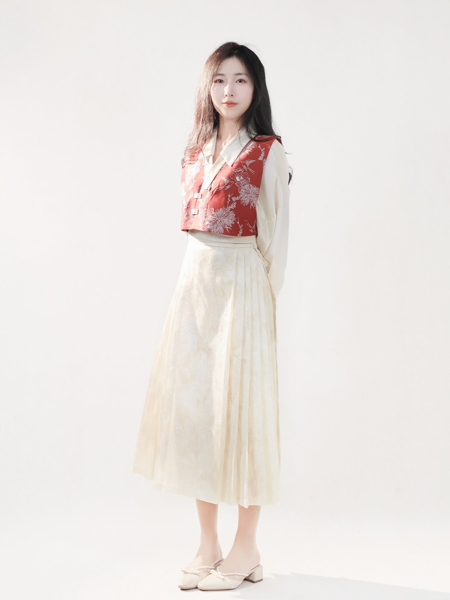 48 Spring has comes  Xiao Lu Shui national style, Hanfu, small man, red than Jiaming, short placket, short horse face, Tang Shuzi, daily work