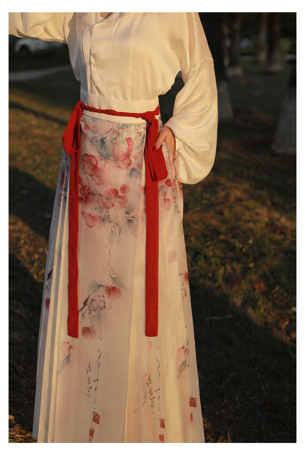 "Ping An Shun Li" Improved Traditional Hanfu Printed Bird Watercolor Spring Half-Skirt