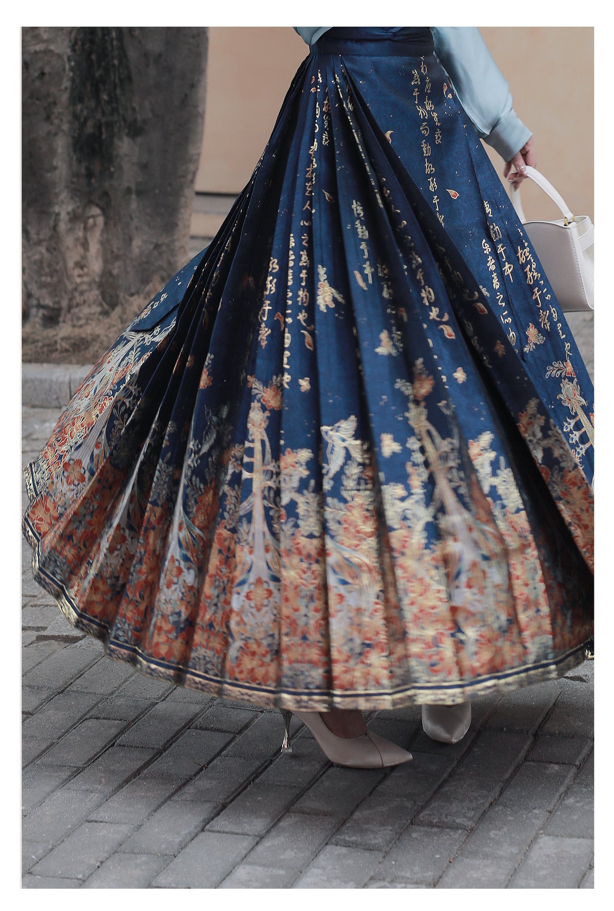 [Melodious Phoenix Flower] Ming-style Hanfu Brocade Horseface Skirt - Blue