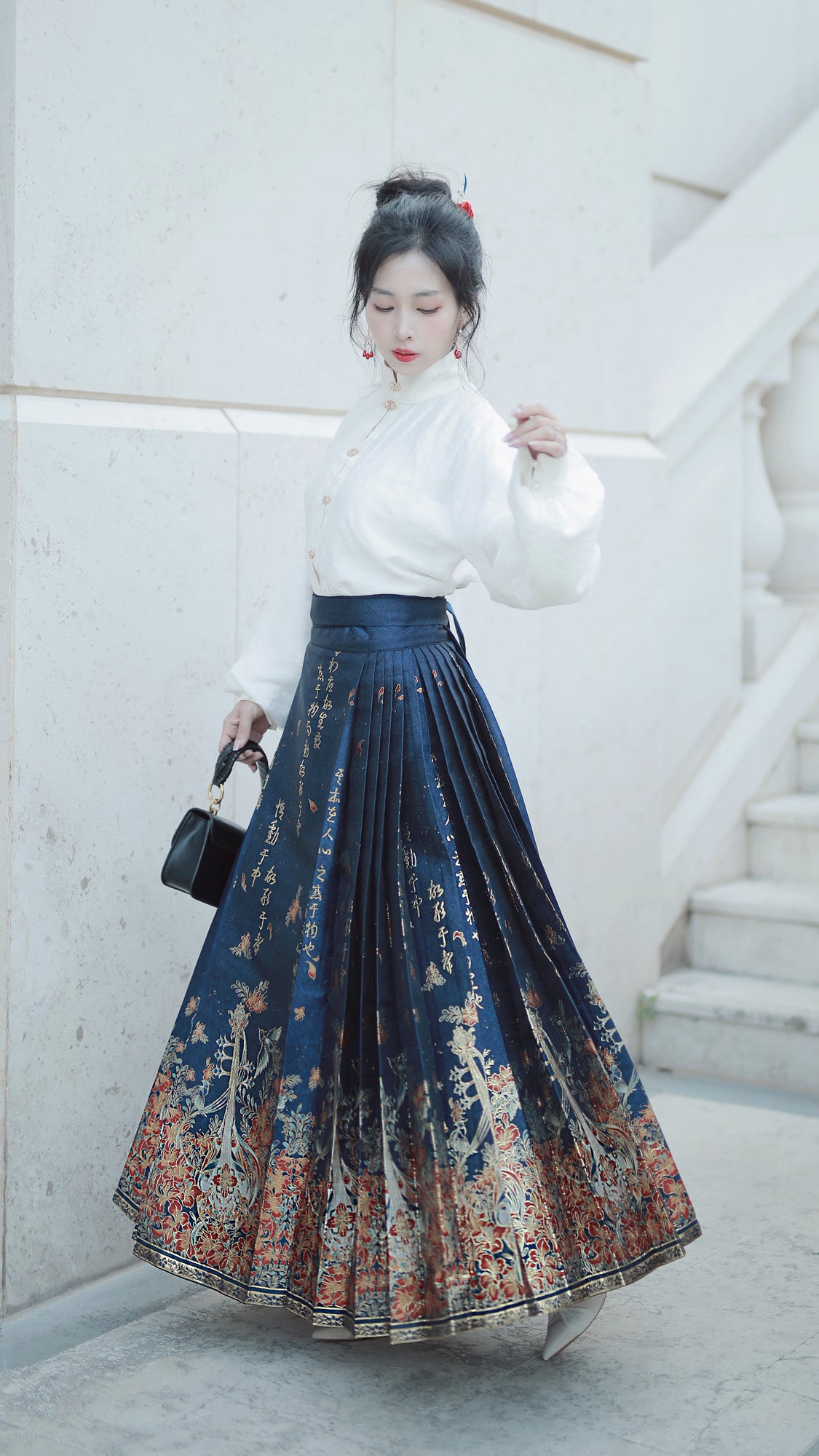 [Melodious Phoenix Flower] Ming-style Hanfu Brocade Horseface Skirt - Blue