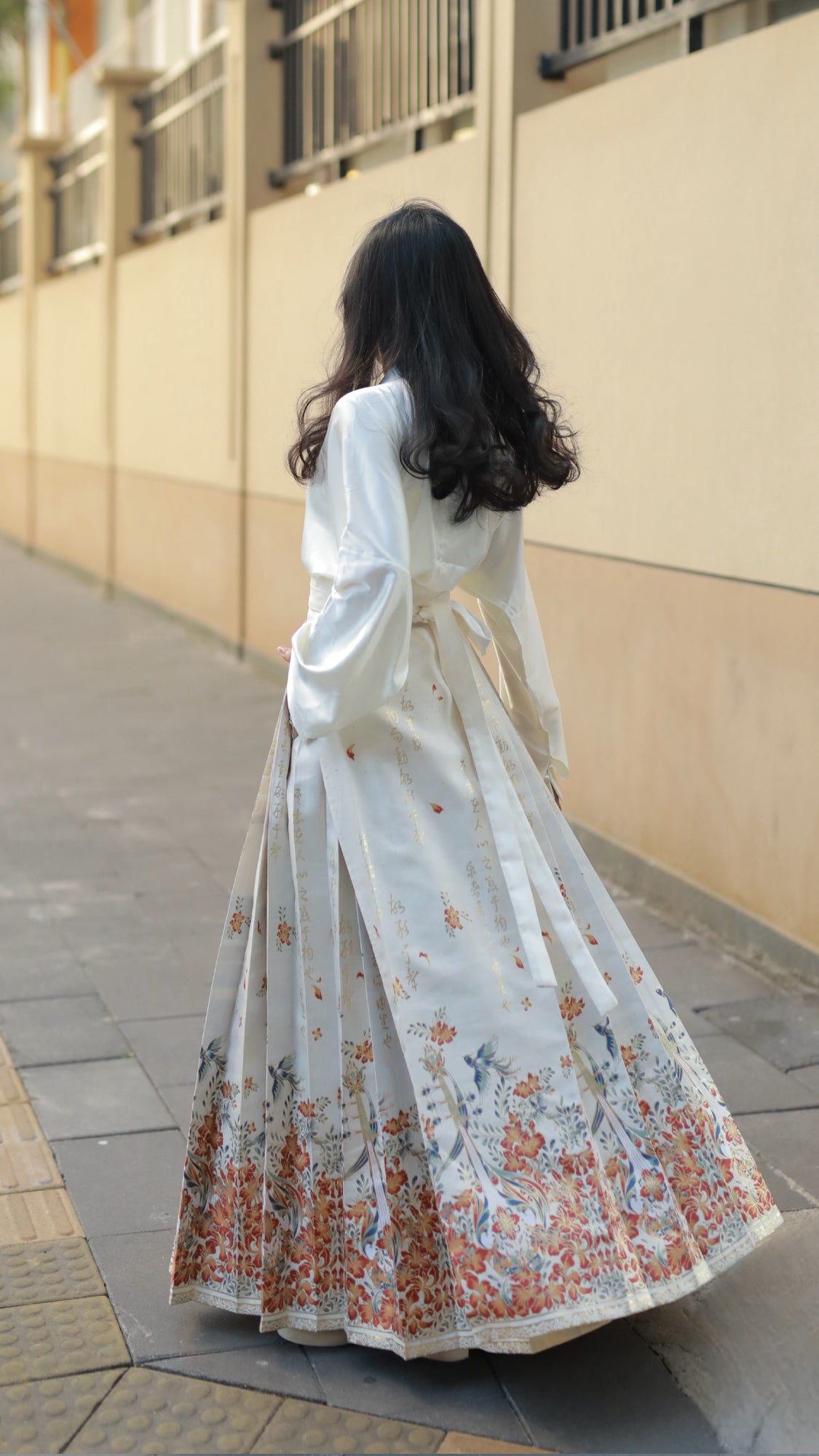 [Melodious Phoenix Flower] Ming-style Hanfu Brocade Horseface Skirt - White