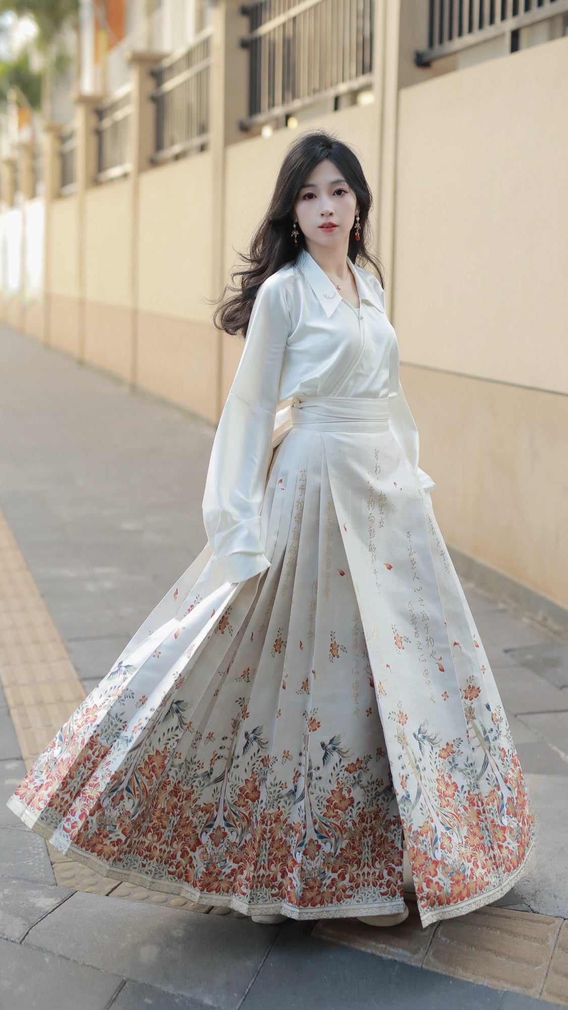 [Melodious Phoenix Flower] Ming-style Hanfu Brocade Horseface Skirt - White